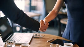 To hender som "shake hands"